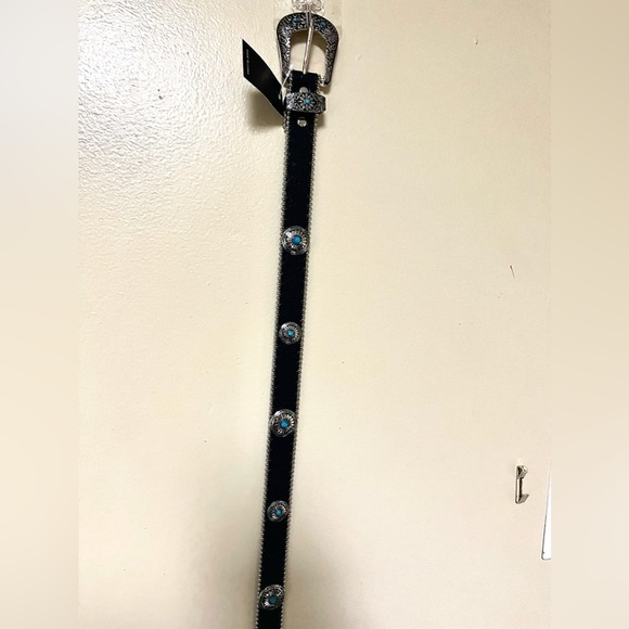 Dainty western belt with turquoise accents - Picture 7 of 8